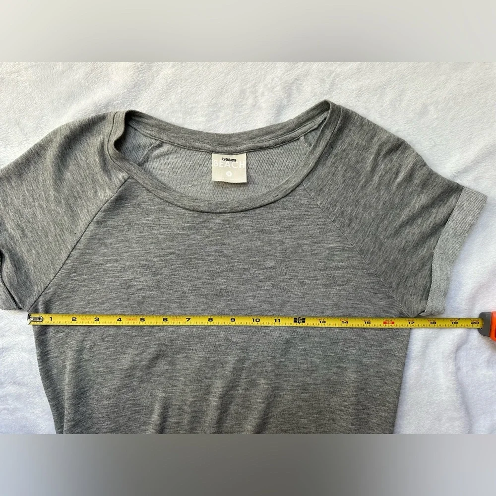 Tresics Beach Short Sleeve Cover Up in Gray - Size Small